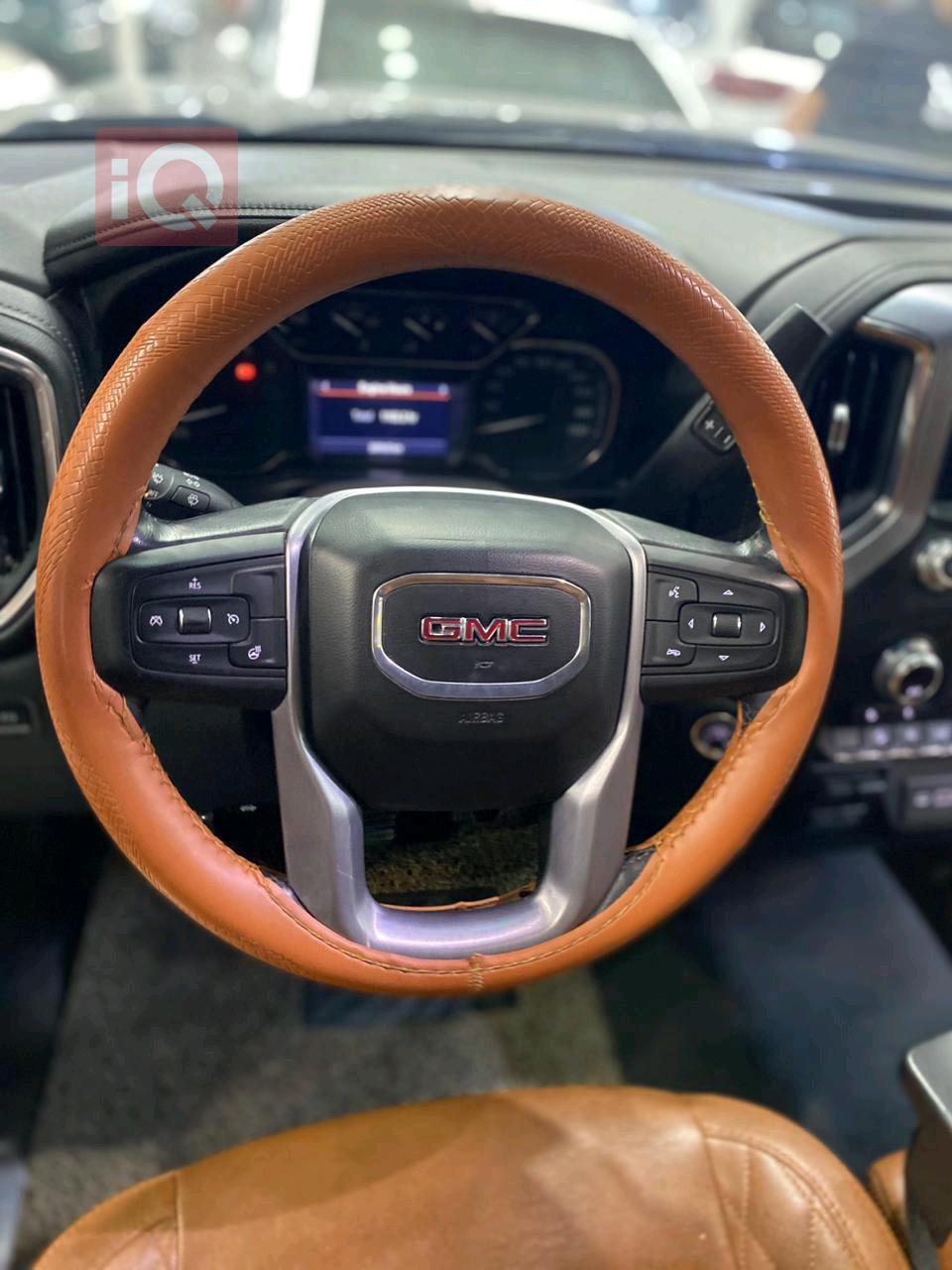 GMC Sierra